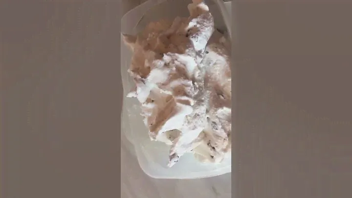 Gelato scaglie di cioccolato fondente fatto con Gran Gelato Ariete